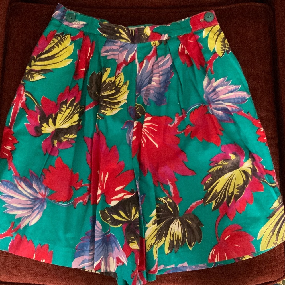 Vintage Norton McNaughton Women’s Floral Shorts, Size 10.